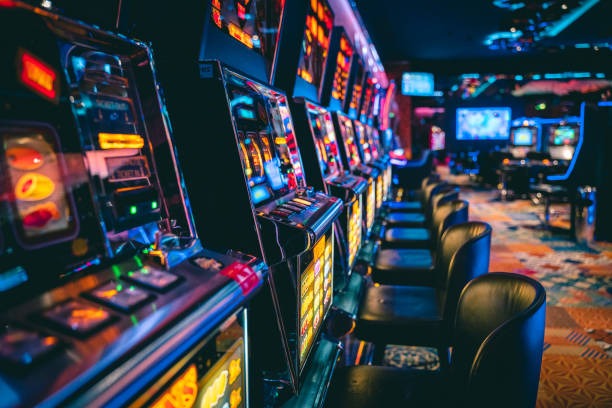 svp Evolution Gaming live-dealer studio interface with multi-camera feeds and betting options